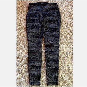 Danskin Now Sz S Fitted Black Leggings w Grays Print Dri More